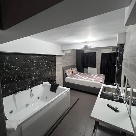 סלוניקי Jacuzzi Suites 2 מראה חיצוני תמונה